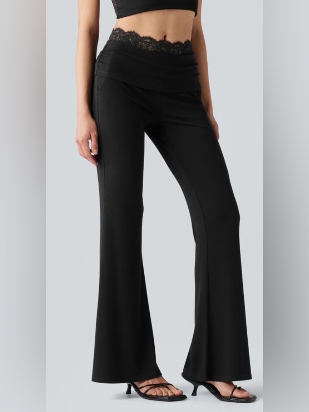 HALARA FOLD-OVER LACE TRIMMED FLARE YOGA  PANTS